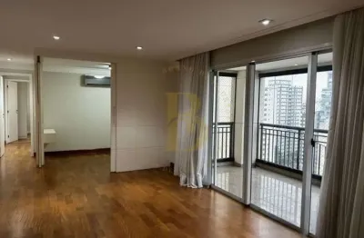 Apartamento á venda com 137m², 04 dormitórios e 03 vagas em moema.