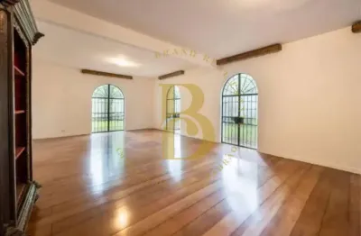 Casa com 600 m², 5 quartos sendo 4 suítes à venda no bairro jardim america.