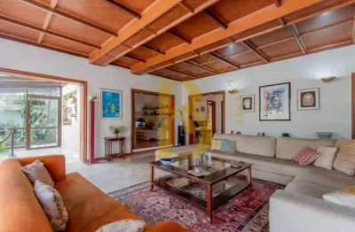 Casa com 4 quartos à venda na Rua Traipu, 878, Pacaembu, São Paulo