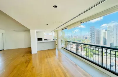 Apartamento á venda de 215 m², com 3 suítes e 4 vagas  no bairro perdizes