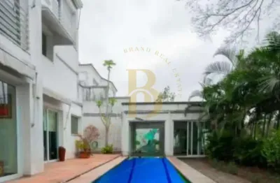 Casa com 470 m², 4 quartos sendo 4 suítes à venda no bairro consolação.