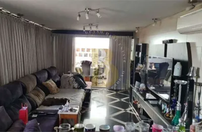 Cobertura moderna e sofisticada, localizada no campo belo.