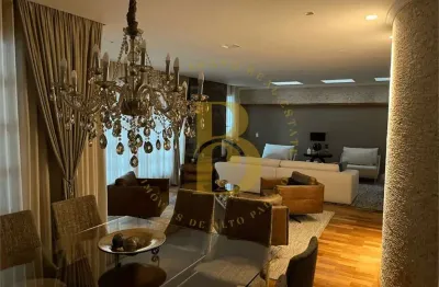 Casa de condomínio com espaço gourmet, localizado no alto da boa vista.