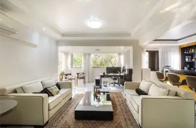 Apartamento com 242 m², 3 quartos sendo 3 suítes à venda no bairro moema pássaros.