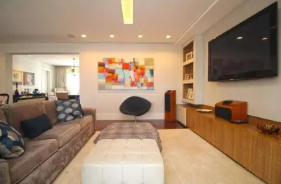 Apartamento com 208 m², 4 quartos sendo 3 suítes à venda no bairro moema.