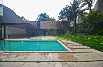 Casa com 900 m², 4 quartos sendo 4 suítes à venda no bairro jardim europa.