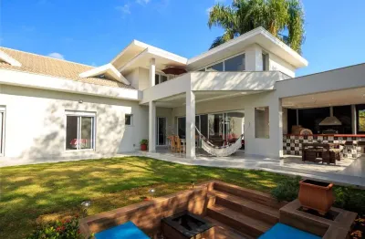 Casa com 320 m², 4 quartos sendo 4 suítes à venda no bairro granja julieta.