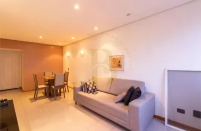 Apartamento à venda com 97 m², 3 quartos sendo 1 suíte, em moema.