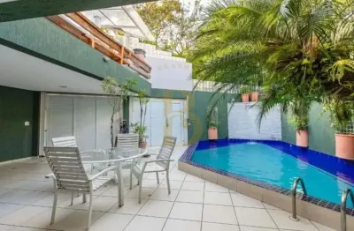Casa de alto padrão à venda | pinheiros  280m² | 3 dorms 1 suíte +| piscina | 5 vagas