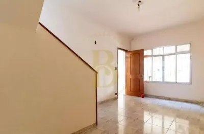 Casa com 3 dormitórios (1 suíte) e 4 banheiros à venda no jardim aeroporto