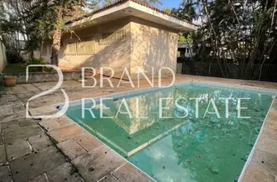 Casa  á venda de  426 m²,  com 4 quartos e 7 vagas de garagem no bairro Alto da Boa Vista.