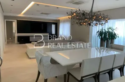 Apartamento com 237 m², 3 quartos sendo 3 suítes à venda no bairro Moema Pássaros.