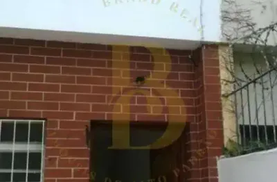 Sobrado charmoso à venda no campo belo 70m² | 2 dorms | varanda | solário privativo