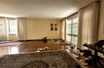 Casa de vila com 369 m², 4 quartos sendo 1 suíte à venda no bairro santo amaro.