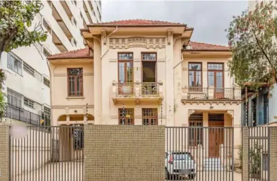 Casa com 700 m², 4 quartos sendo 4 suítes à venda no bairro consolação.