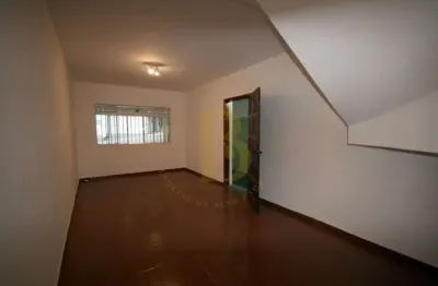 Casa ampla para locação na vila da saúde ? 250m² | 3 dormitórios (1 suíte) | quintal | garagem