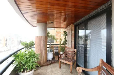 Apartamento com 220 m², 4 quartos sendo 2 suítes à venda no bairro moema.