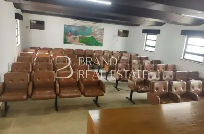 Casa comercial com 800 m², 5 quartos sendo 5 banheiros e 13 vagas à venda no bairro Jardim América.