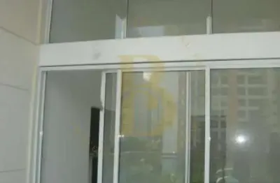 Apartamento espaçoso e iluminado, localizado no campo belo.