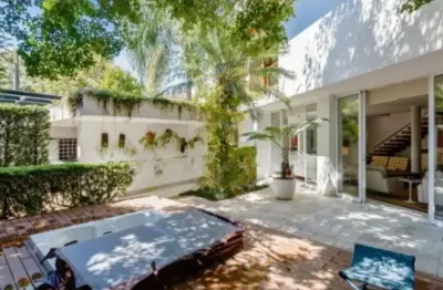 Casa com 352 m², 3 quartos sendo 1 suíte à venda no bairro alto de pinheiros.