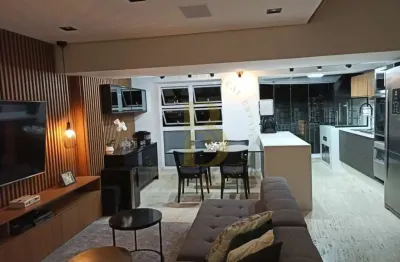 Triplex de luxo á venda no itaim bibi com varanda gourmet e vista para o ibirapuera