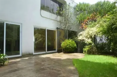 Casa com 850 m², 5 quartos sendo 3 suítes à venda no bairro jardim america.