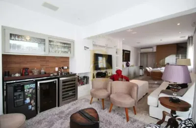 Apartamento reformado e mobiliado de 158m², com 3 suítes e 2 vagas na vila olimpia