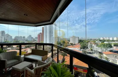 Apartamento á venda com 239m², 4 quartos e 3 vagas no bairro Campo Belo.