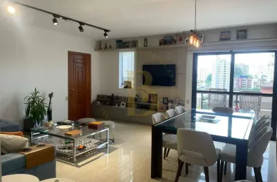 Apartamento à venda com 111 m², 3 quartos sendo 2 suítes, ao lado do metrô.