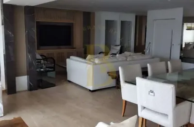 Apartamento com 300 m², 4 suítes e 5 vagas de garagem  no bairro vila nova conceição.