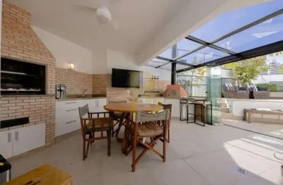 Cobertura á venda  de 430m², com 4 suítes e 5 vagas no campo belo sp