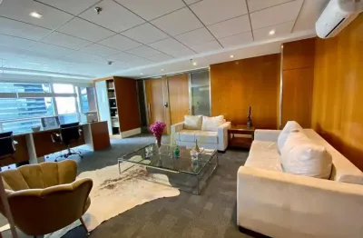 Conjunto comercial com 123m², 3 salas e 1 banheiro no brooklin