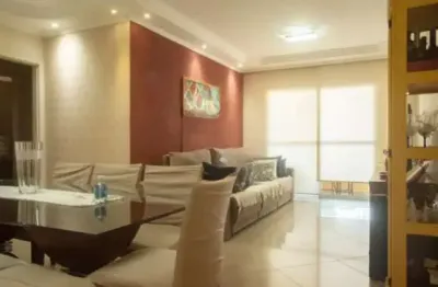 Apartamento à venda com 3 dormitórios, andar alto e lazer completo, próximo ao metrô.