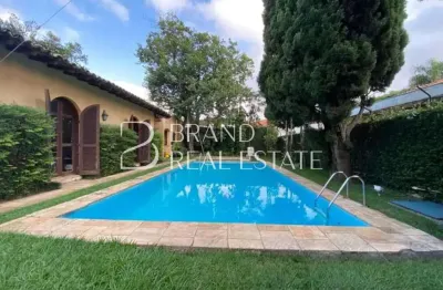 Casa com 530 m², 8 quartos sendo 4 suítes à venda no bairro Morumbi.