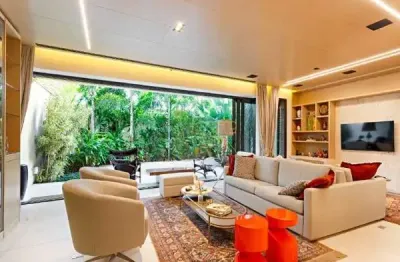 Casa de condomínio com 250 m², 4 quartos sendo 3 suítes à venda no bairro brooklin novo.