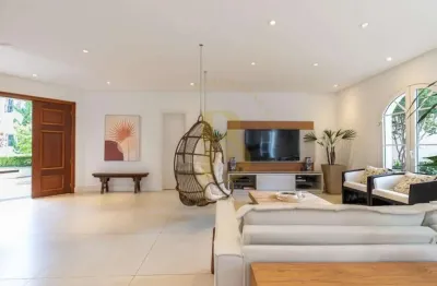 Casa de condomínio com 398m², 4 suítes e 5 vagas de garagem no alto da boa vista.