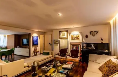 Apartamento reformado para locação de 186m², com  3 dormitórios e 02 vagas bairro santa cecília.