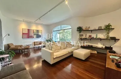 Apartamento á venda de 196m², com 3 quartos e 02 vagas no bairro Jardim Europa.