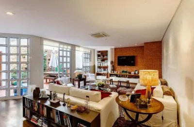 Casa com 265 m², 3 quartos sendo 3 suítes à venda no bairro vila nova conceição.