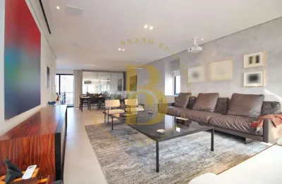 Cobertura duplex á venda de 251m², com 3 suítes e 2 vagas no itaim bibi.