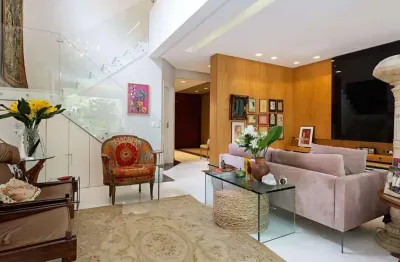 Casa de vila com 530 m², 4 suítes à venda no bairro paineiras do morumbi.