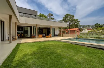 Casa com 540 m², 3 quartos sendo 3 suítes à venda no bairro santo amaro.