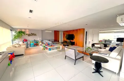 Apartamento á venda com 185 m², 3 suítes e 3 vagas no bairro moema passários