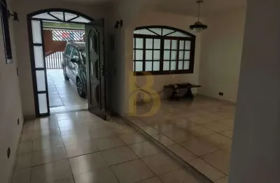 Casa a venda em bosque da saúde com 180m² com 3 quartos e 1 suíte e 3 banheiros.