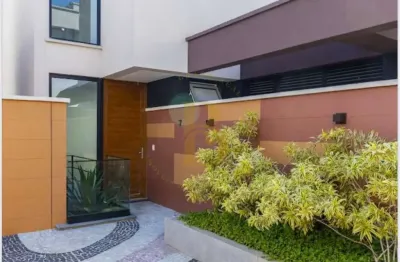 Casa nova á venda em condomínio de 531m², 04 suítes no jardim cordeiro