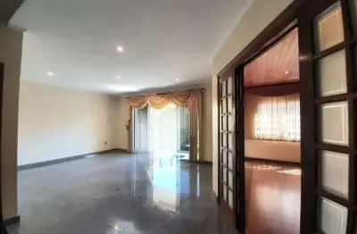 Casa de vila com 426 m², 4 quartos sendo 2 suítes à venda no bairro brooklin.