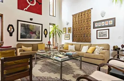 Casa de vila com 530 m², 4 quartos sendo 4 suítes à venda no bairro cidade jardim.