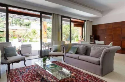 Casa com 920 m², 4 quartos sendo 4 suítes à venda no bairro jardim guedala