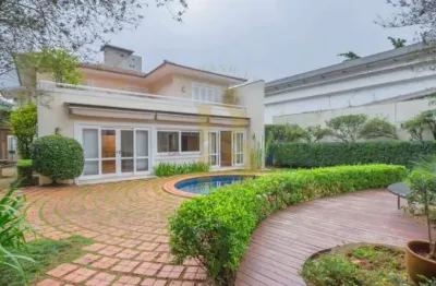 Casa reformada à venda no bairro cidade jardim! com 485 m², 4 quartos sendo 2 suítes, 5 vagas de gar