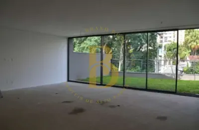 Casa de condomínio com 250 m², 4 quartos sendo 4 suítes à venda no bairro real parque.